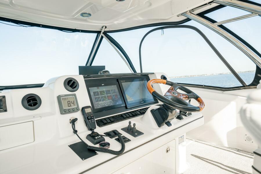 2007 Sea Ray 580 Sedan Bridge