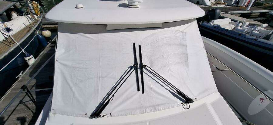 Whaler 31ft Boston Whaler Yacht For Sale