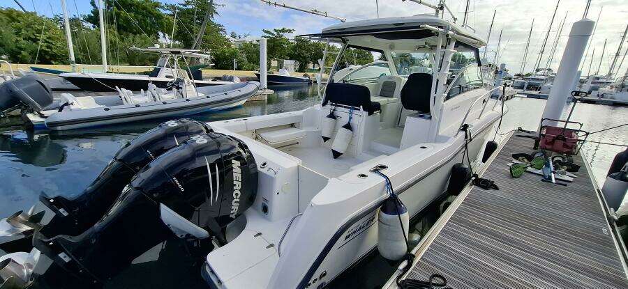 Whaler 31ft Boston Whaler Yacht For Sale