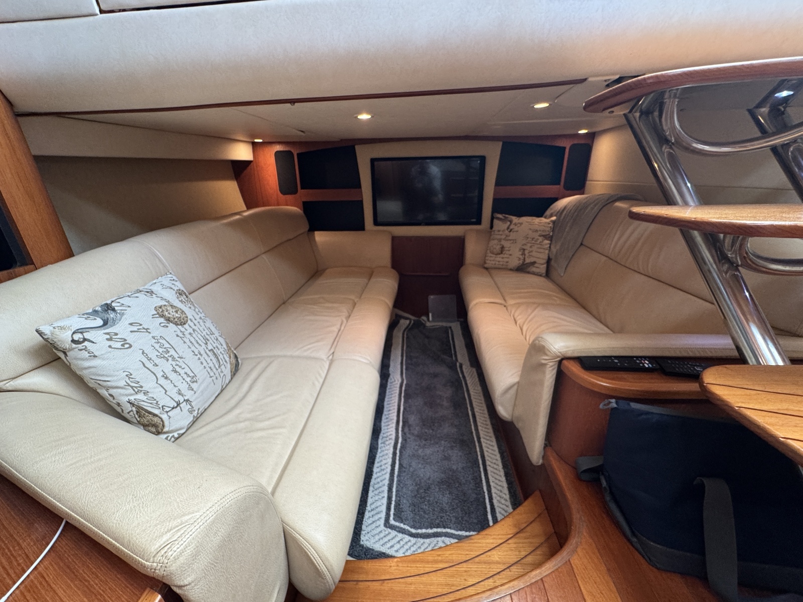2008 Tiara Yachts 3900 Sovran