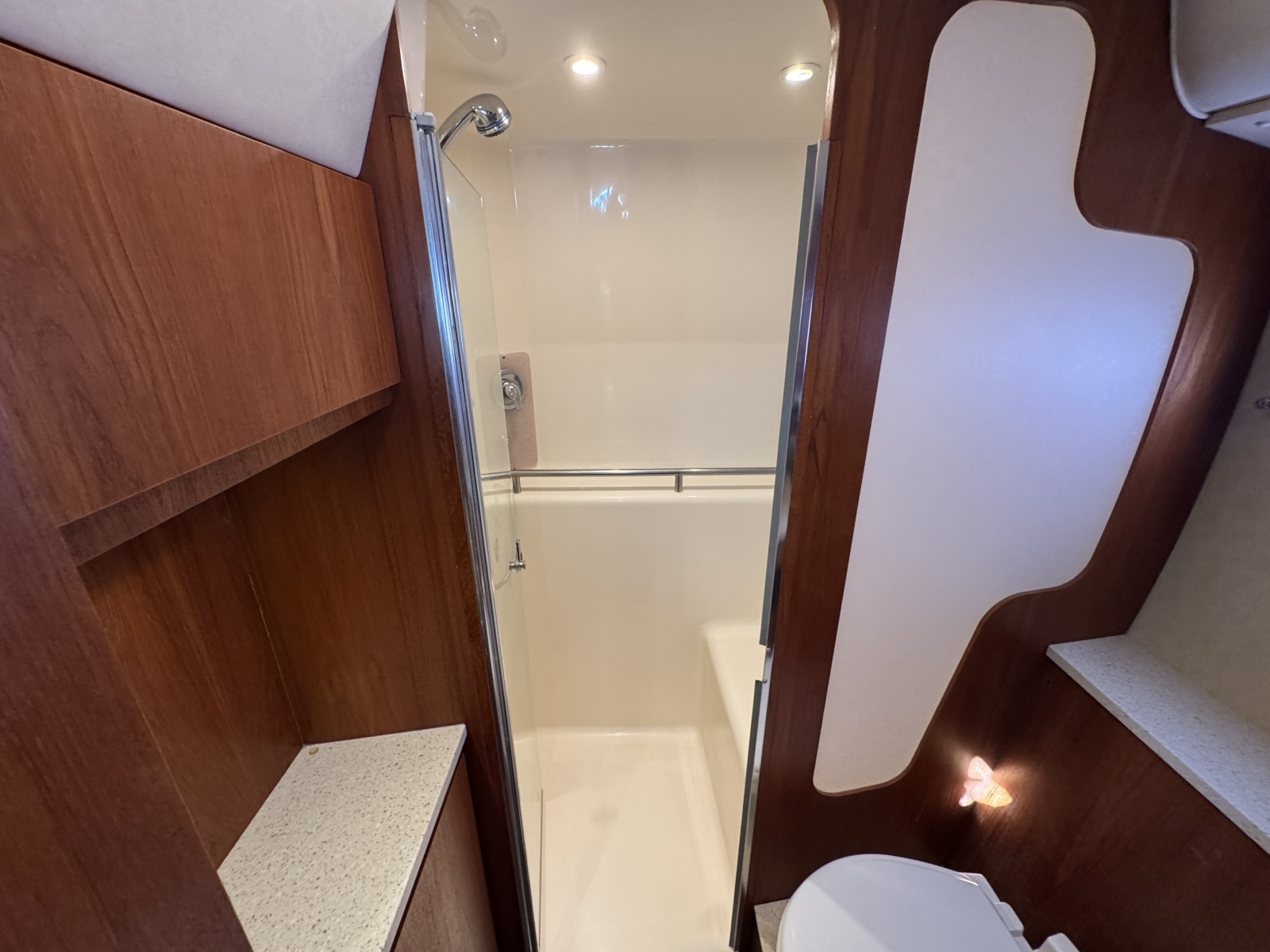 2008 Tiara Yachts 3900 Sovran