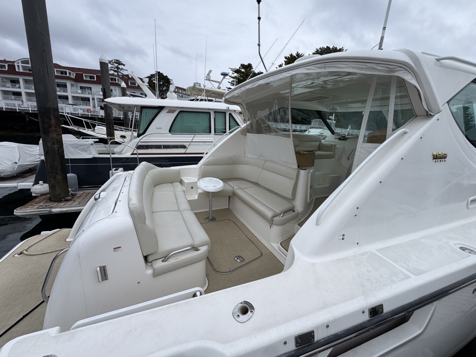 2008 Tiara Yachts 3900 Sovran