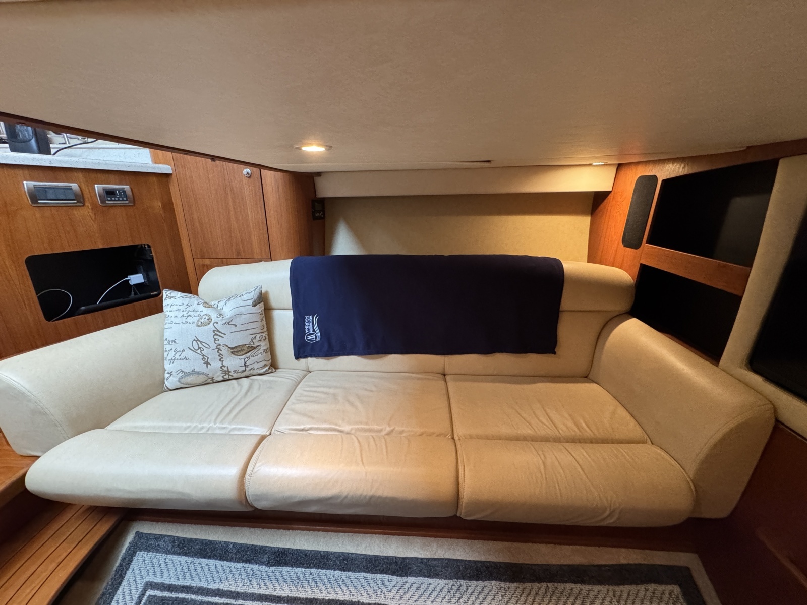 2008 Tiara Yachts 3900 Sovran