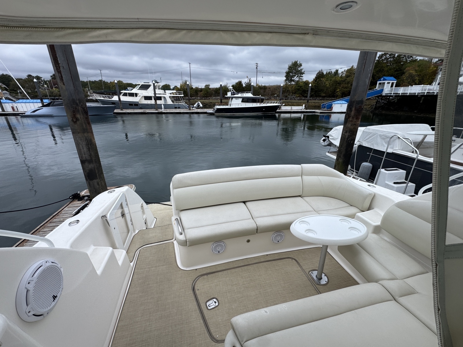 2008 Tiara Yachts 3900 Sovran
