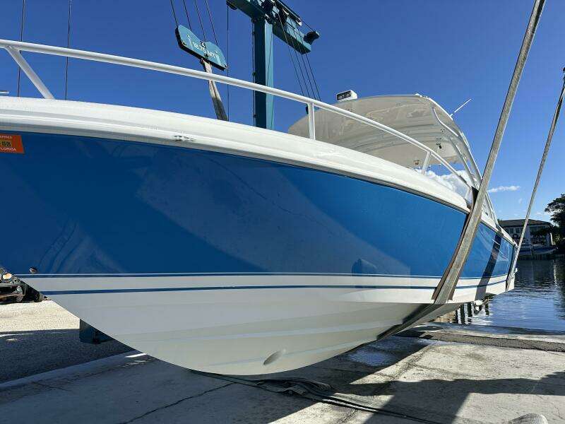 INSIGNIA 32ft Intrepid Yacht For Sale
