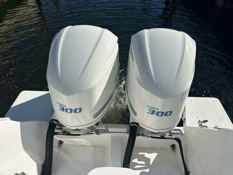 INSIGNIA 32ft Intrepid Yacht For Sale