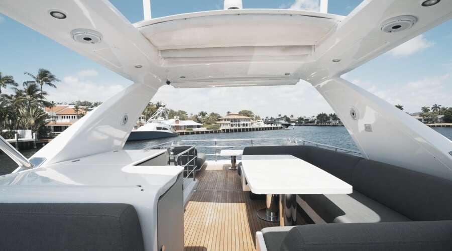 60ft Azimut Yacht For Sale