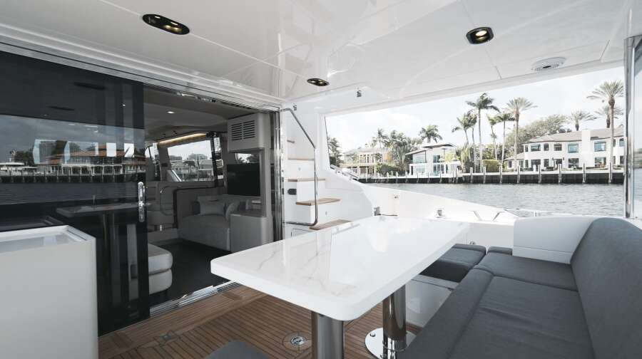 60ft Azimut Yacht For Sale