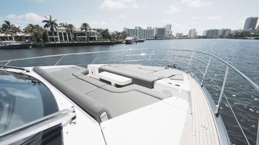 60ft Azimut Yacht For Sale