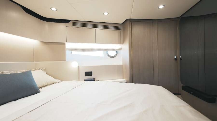 60ft Azimut Yacht For Sale