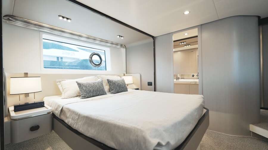 60ft Azimut Yacht For Sale