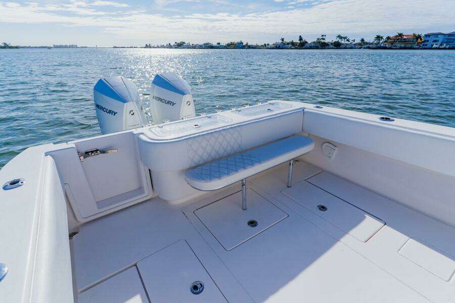 32ft Contender Yacht For Sale