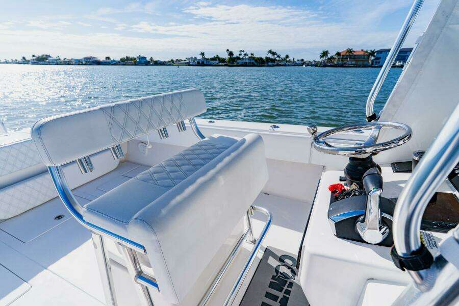 32ft Contender Yacht For Sale