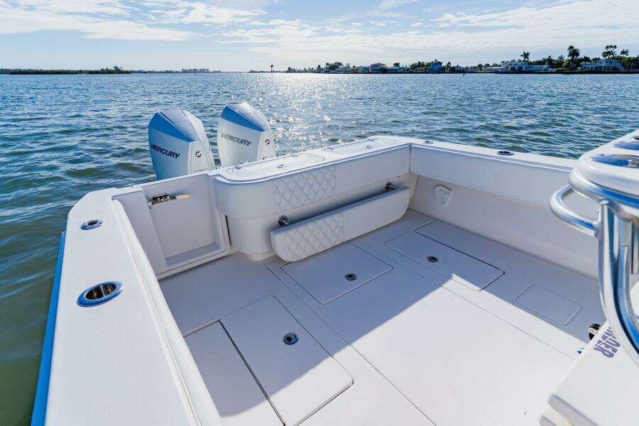 32ft Contender Yacht For Sale