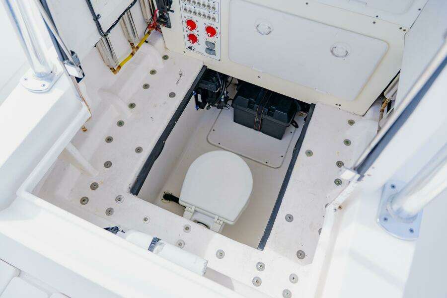 32ft Contender Yacht For Sale