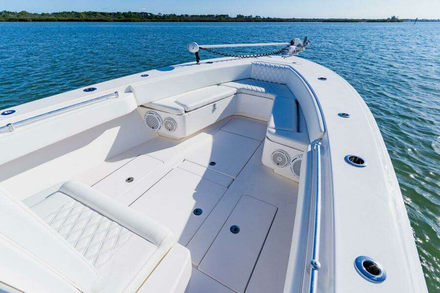 32ft Contender Yacht For Sale