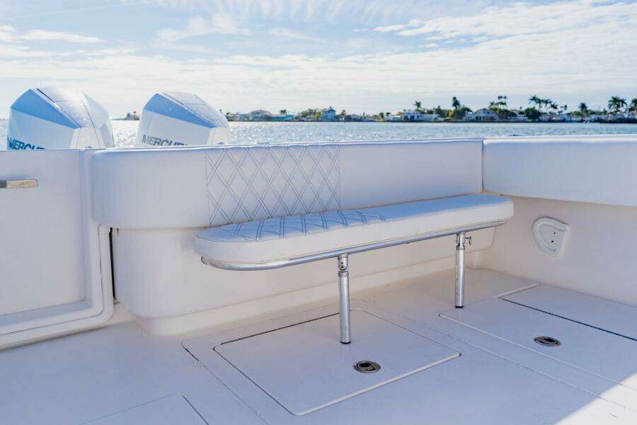 32ft Contender Yacht For Sale