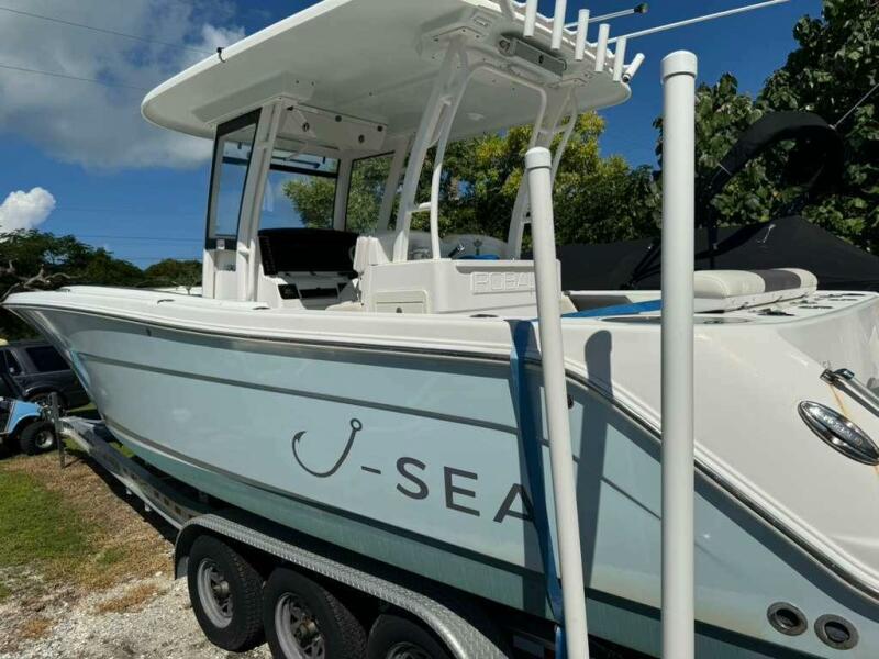 30' 2017 Robalo R302