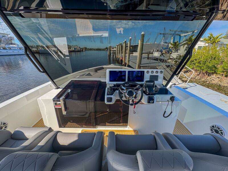 42ft De Antonio Yacht For Sale