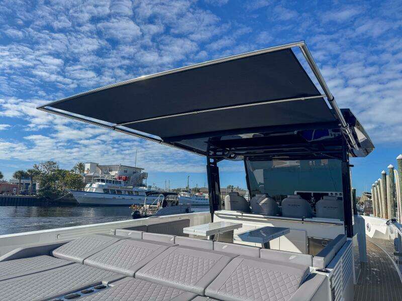 42ft De Antonio Yacht For Sale