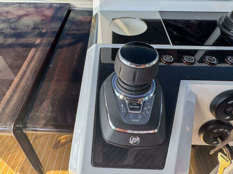 42ft De Antonio Yacht For Sale