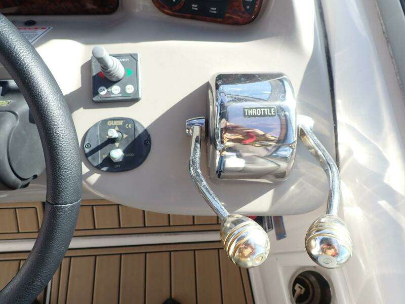 Talkn Trash 34ft Sea Ray Yacht For Sale