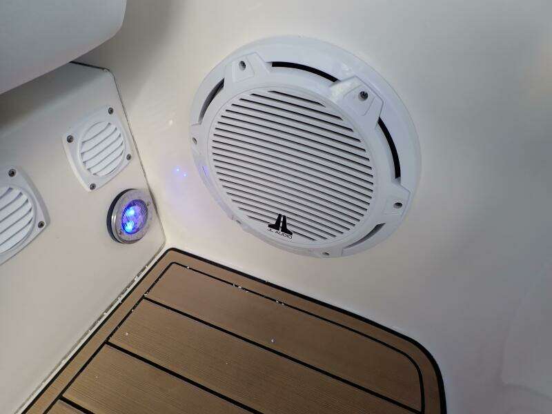 Talkn Trash 34ft Sea Ray Yacht For Sale