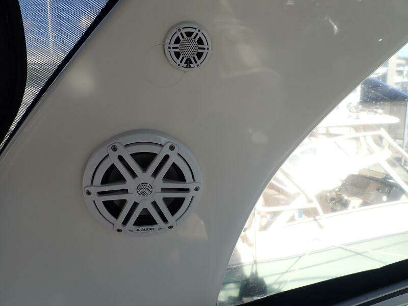 Talkn Trash 34ft Sea Ray Yacht For Sale