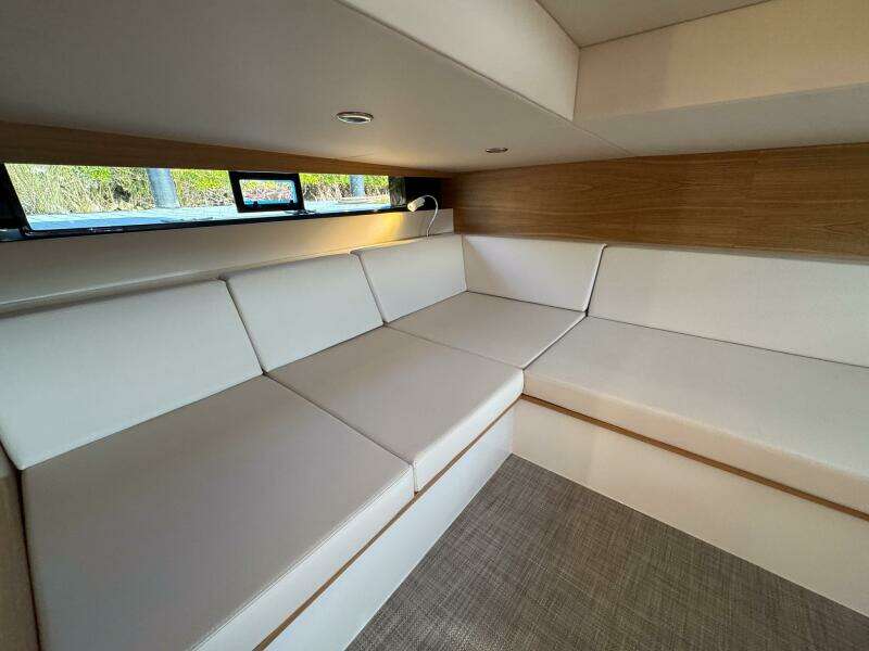 42ft De Antonio Yacht For Sale