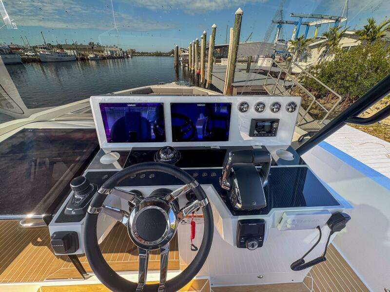 42ft De Antonio Yacht For Sale