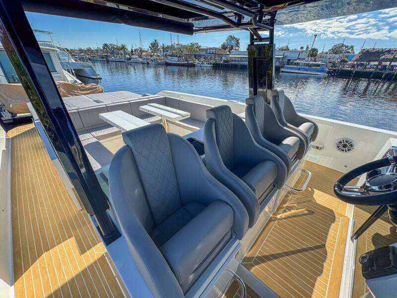 42ft De Antonio Yacht For Sale