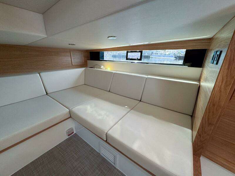 42ft De Antonio Yacht For Sale