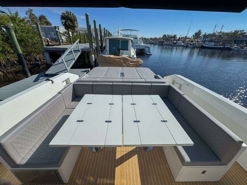 42ft De Antonio Yacht For Sale