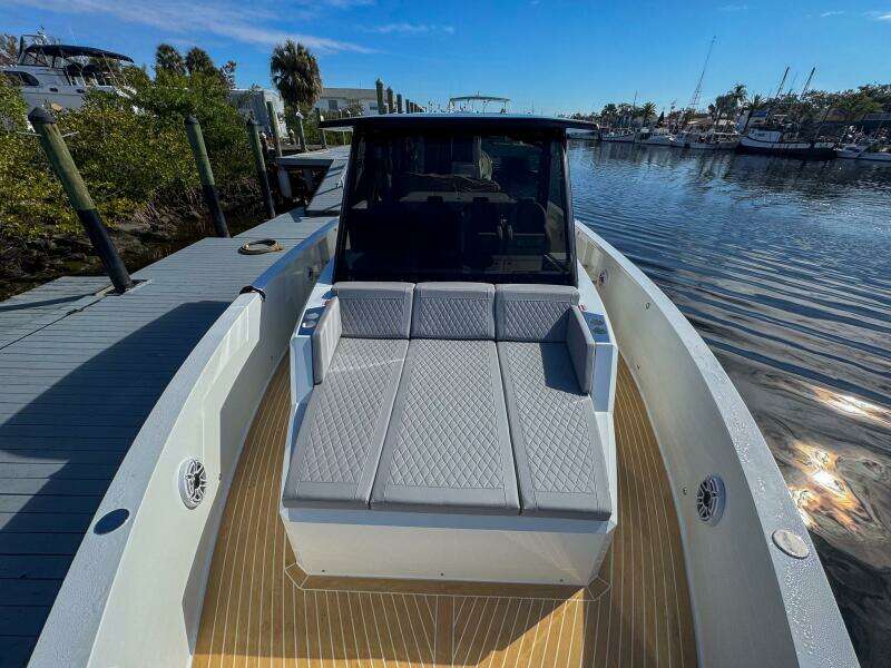 42ft De Antonio Yacht For Sale