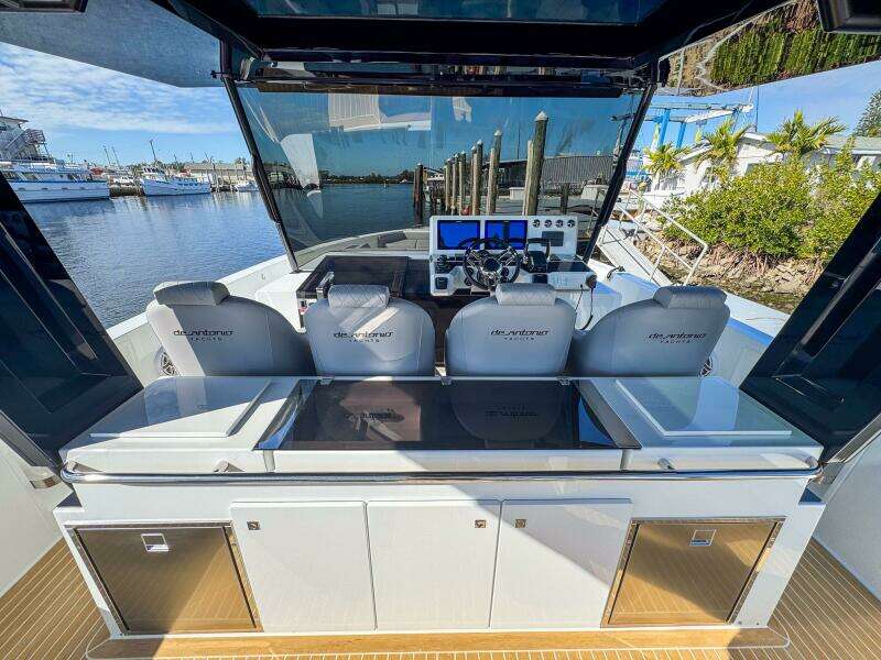 42ft De Antonio Yacht For Sale