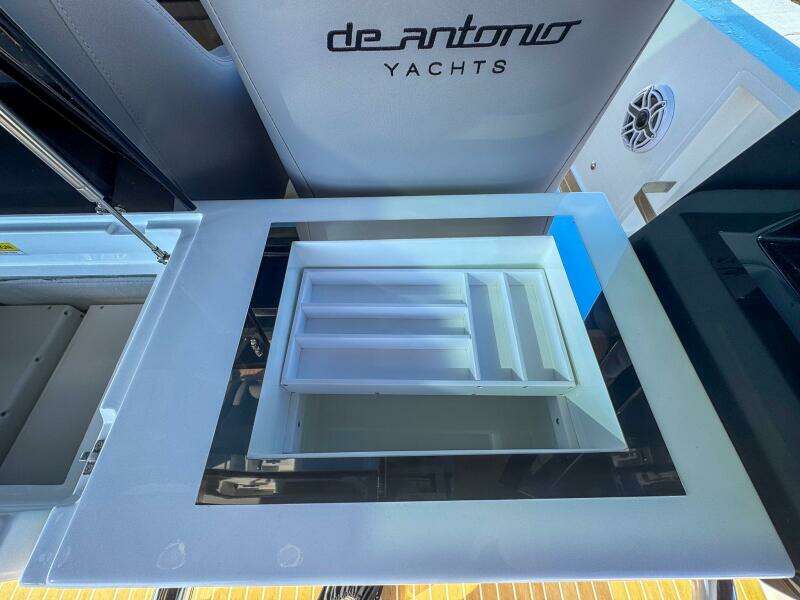 42ft De Antonio Yacht For Sale