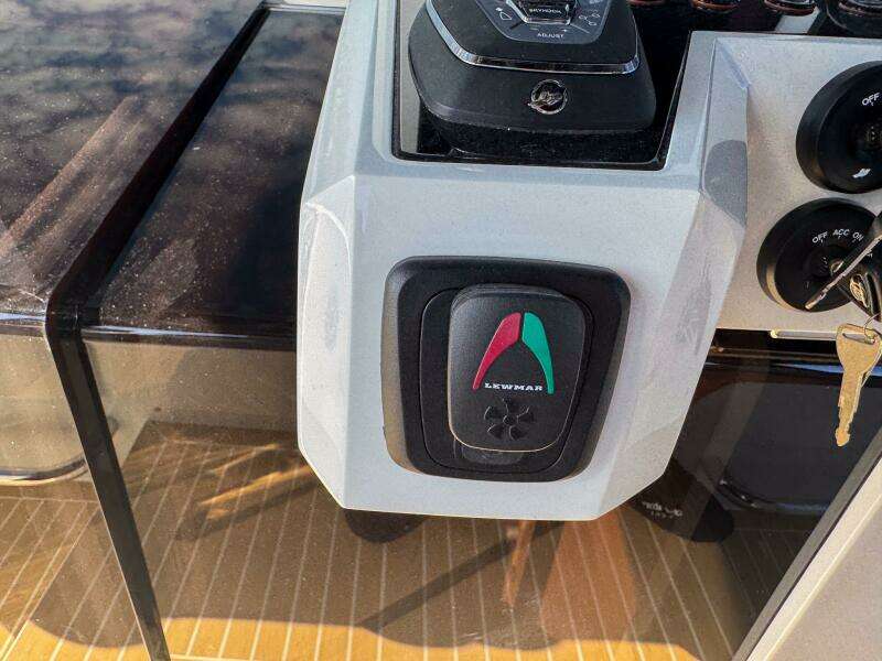 42ft De Antonio Yacht For Sale