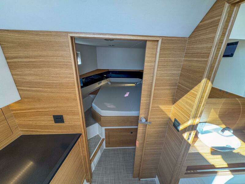 42ft De Antonio Yacht For Sale