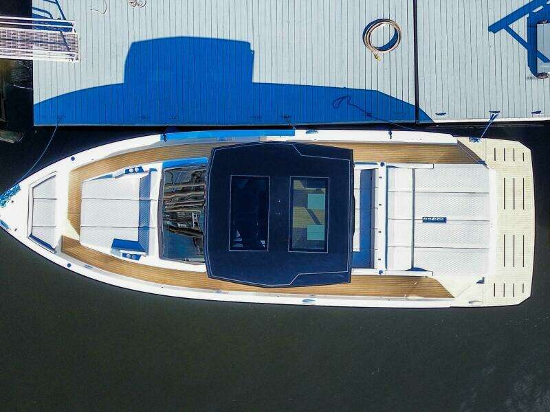 42ft De Antonio Yacht For Sale