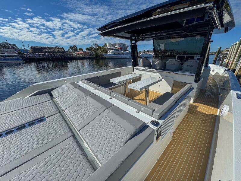 42ft De Antonio Yacht For Sale