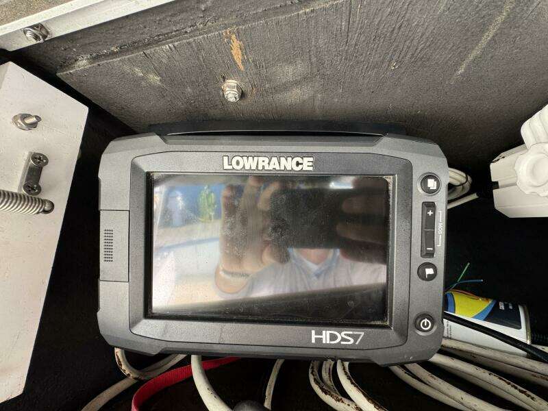 29ft Luhrs Yacht For Sale