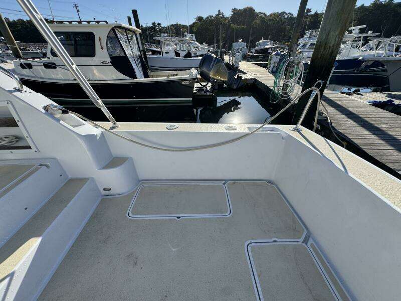 29ft Luhrs Yacht For Sale