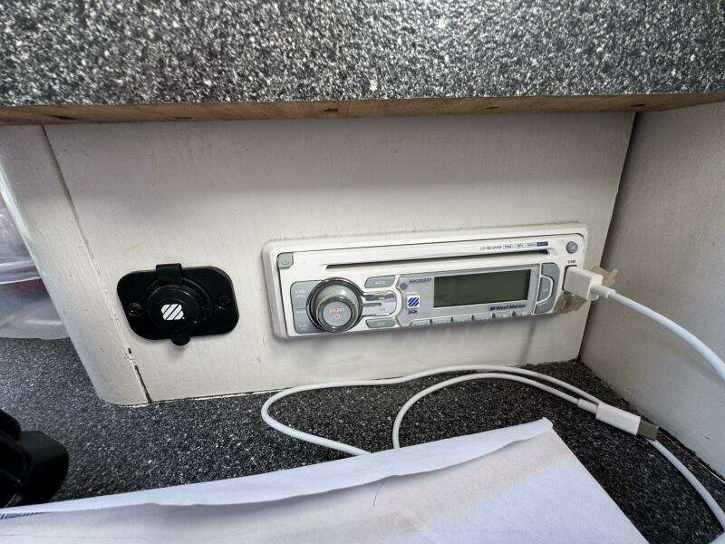 29ft Luhrs Yacht For Sale