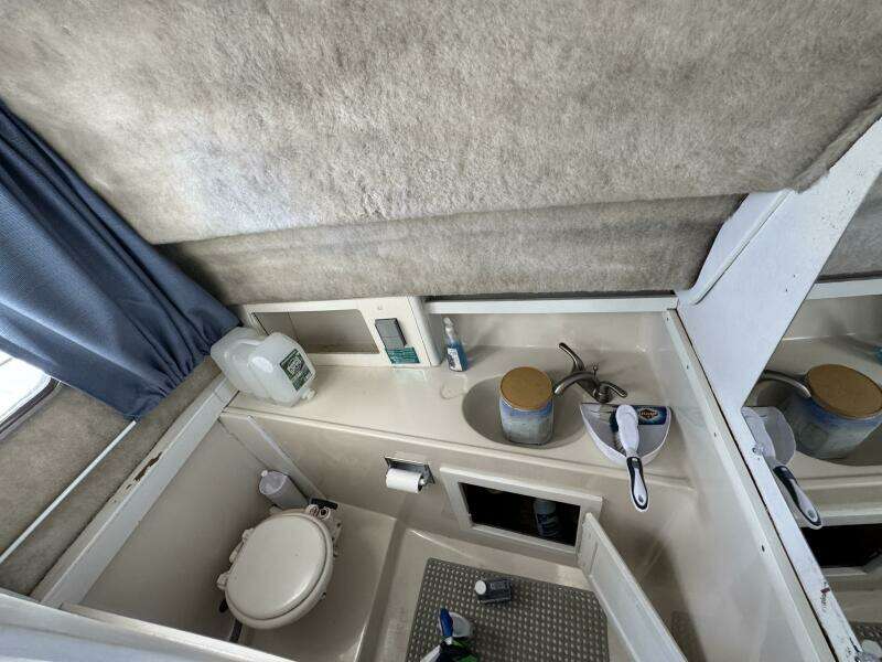 29ft Luhrs Yacht For Sale