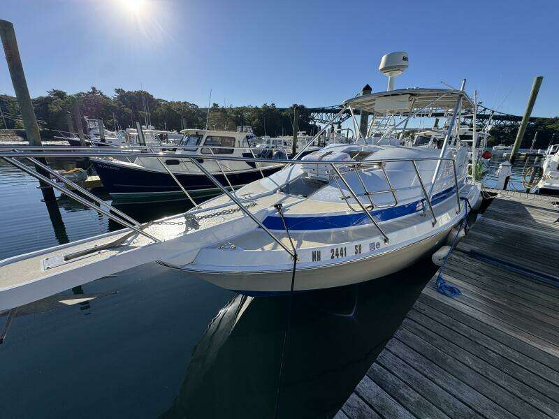 29ft Luhrs Yacht For Sale