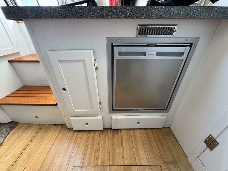 29ft Luhrs Yacht For Sale