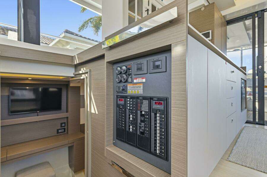 Better Now 46ft Leopard Yacht For Sale