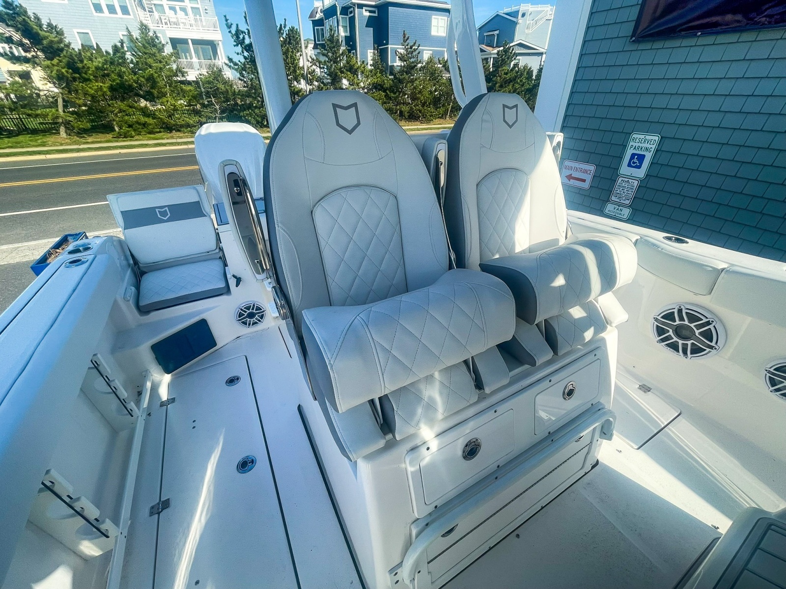 28ft Sea Fox Yacht For Sale