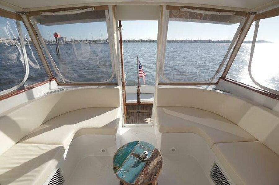 44' 2003 Huckins 