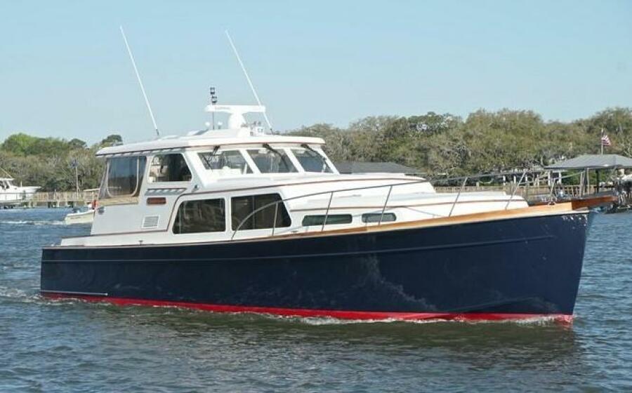 44' 2003 Huckins 